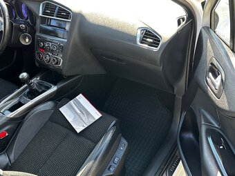 Citroen C4 exclusive 1.6HDi, r.2011, 2.maj., serviska, STK - 12