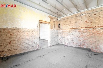 RD se třemi byty, Blatná - 12