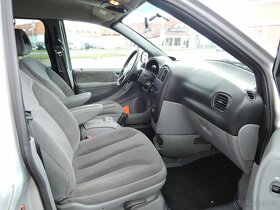 Chrysler Grand Voyager 2,8 CRD Aut. Stow´N Go 7míst 2004 - 12