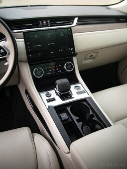Jaguar F-Pace, D300 AWD 3,0/221kW DPH - 12