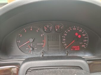 Audi A4 1.8 - 12
