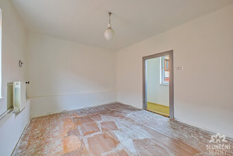 Prodej rodinného domu, 391 m², Strání - 12