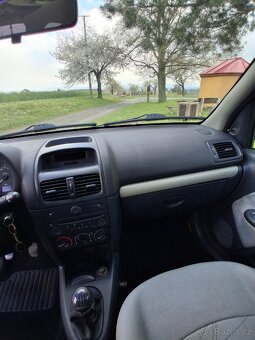 Renault Clio 1.5 dci - 12