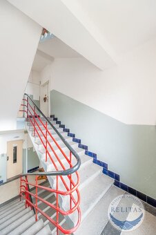 Pronájem nezařízeného bytu 3+1/2xB 98 m², metro =A= Dejvická - 12