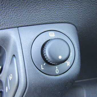 Volkswagen Polo V 1,2i 51kw, 2013, NAJETO 104 929km - 12