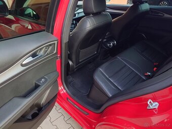 Alfa Romeo Stelvio 2.2 Veloce Q4 154kW - 12