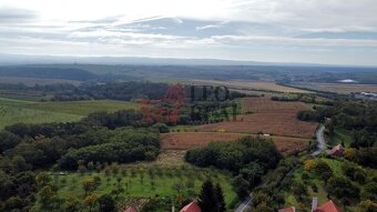 Pozemek pro výstavbu RD s chatou u Osvětiman - 12