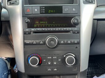 Chevrolet Captiva 2.0 D 110kW 4x4 Nová STK, ALU - 12