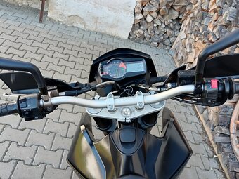 KTM 690 SM supermoto - 12
