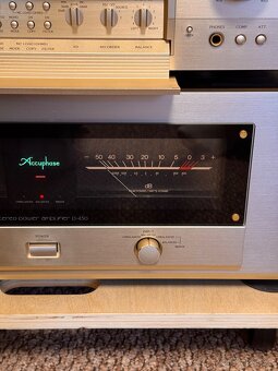 Accuphase C-2400; Accuphase P-450 - 12