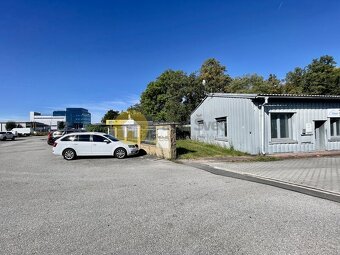 Pronájem kanceláře 15 m2 a skladu 17 m2, ul. Pekárenská - Č. - 12