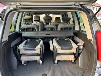 Peugeot 807 2.0 HDI - 12