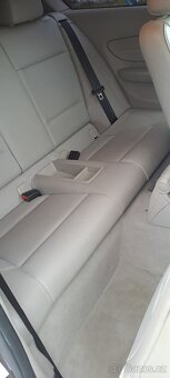 BMW Řada 1 123d 150kW MANUÁL - 12