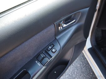 Toyota Corolla 1.4 VVT-i - 12