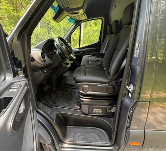 Mercedes Sprinter 907 Long Maxi 319 CDI V6 3.0 CDI 190 HP - 12