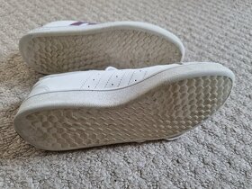 Boty Adidas 37 1/3 tenisky - růžový pruh - 12