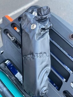 Honda NX 650 Dominator - 12