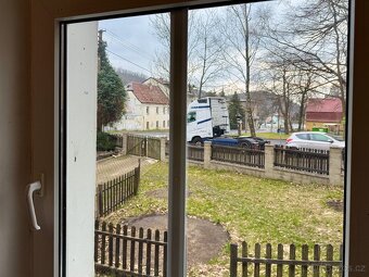 Pronájem atypického bytu 3+1, 95 m2, garáž, zahrada, Dubí - 12