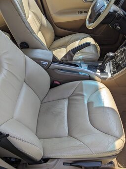Volvo xc70 - 12