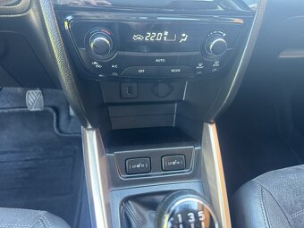 Suzuki Vitara 1.6i 88kW 4x4 AllGrip serviska - 12