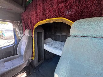 Volvo VNL 6x4 traktor - 12