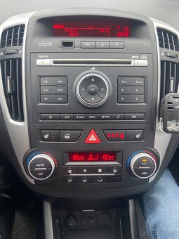 KIA Ceed 1.6  (r. 2010) - 12