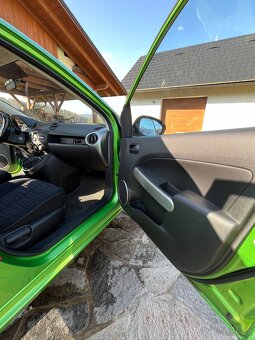 Mazda 2 1.3i 86 k, 1.majitel, TOP stav + NOVÉ PNEU 2x v ceně - 12