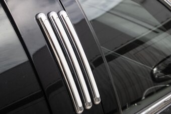 LINCOLN TOWN CAR LIMOUSINE - 12