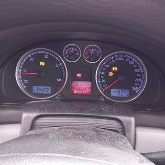 PRODÁM VW PASSAT SEDAN 1.9 TDI 96 KW - 12