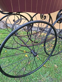 Starožitný kočárek pro miminko č.  1199 - 12