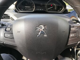 Peugeot 2008 1.2 60kw - ideál na kratší vzdálenosti - VÝMĚNA - 12