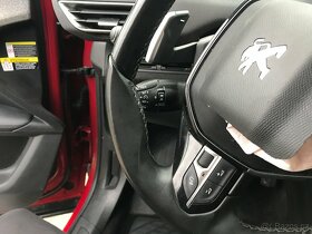 Peugeot 3008 1.2i AUTOMAT r.v.2019 ALLURE ČR - 12