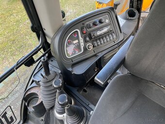 Traktorbagr JCB 4CX - 12