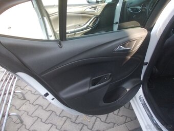Opel Astra, 1.4T 92KW ČR,SERVIS,NAVI - 12