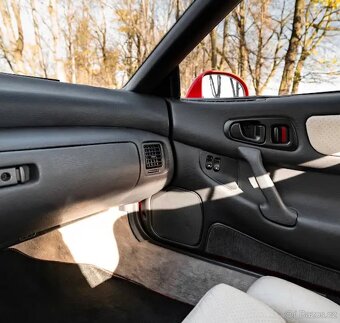 MITSUBISHI 3000 GT - 12