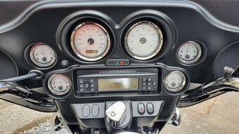 Harley  Davidson FLHX Street Glide - 12