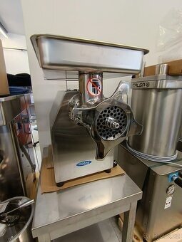 Mlýnek na maso 12, 22 a 32 - 12