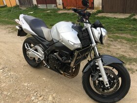 Suzuki GSR 600 vcetne kufru Shad na 2 prilby - 12