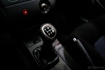 Mitsubishi Outlander 2.0i 100kW, 1. MAJITEL, TAŽNÉ,SERVISKA - 12