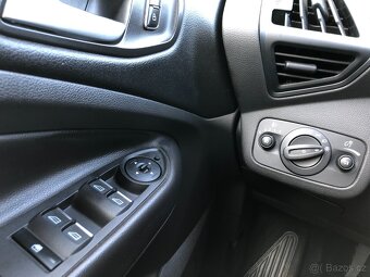 Ford Kuga 1.5 110 kw Bnzin, Titanium, hrezká, plný servis - 12