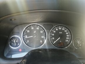 Opel Astra G 1.6, 62 kW, r.v 2002 - třídvéřové - 12