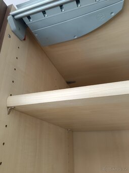 Šatní skříň 300 x 216 x 65 - 12