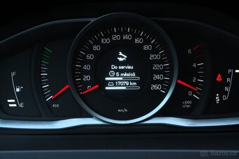 Volvo V60 Cross Country 2.4 D4 AWD 162 kW ČR, Tažné - 12