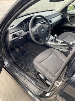 BMW E91 320 120KW rok 2007 - 12
