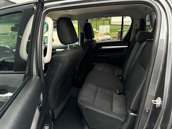 Toyota Hilux - 12