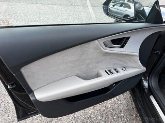 AUDI A7 3,0 TDI - QUATTRO - STRONIC - MÁLO KM - CEBIA - 12