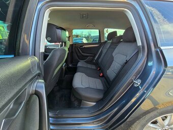 Volkswagen Passat Variant 2.0 TDi 103KW pravidelný servis - 12
