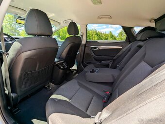 HYUNDAI i40 Combi 1.7CRDi 100kW, Business, 104712km, 2015 - 12
