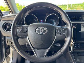 Toyota Auris 1,8 Hybrid e-CVT Executive - 12