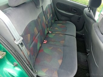 Renault Clio - 12